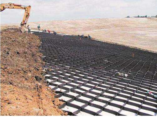 土工格柵的建筑現場